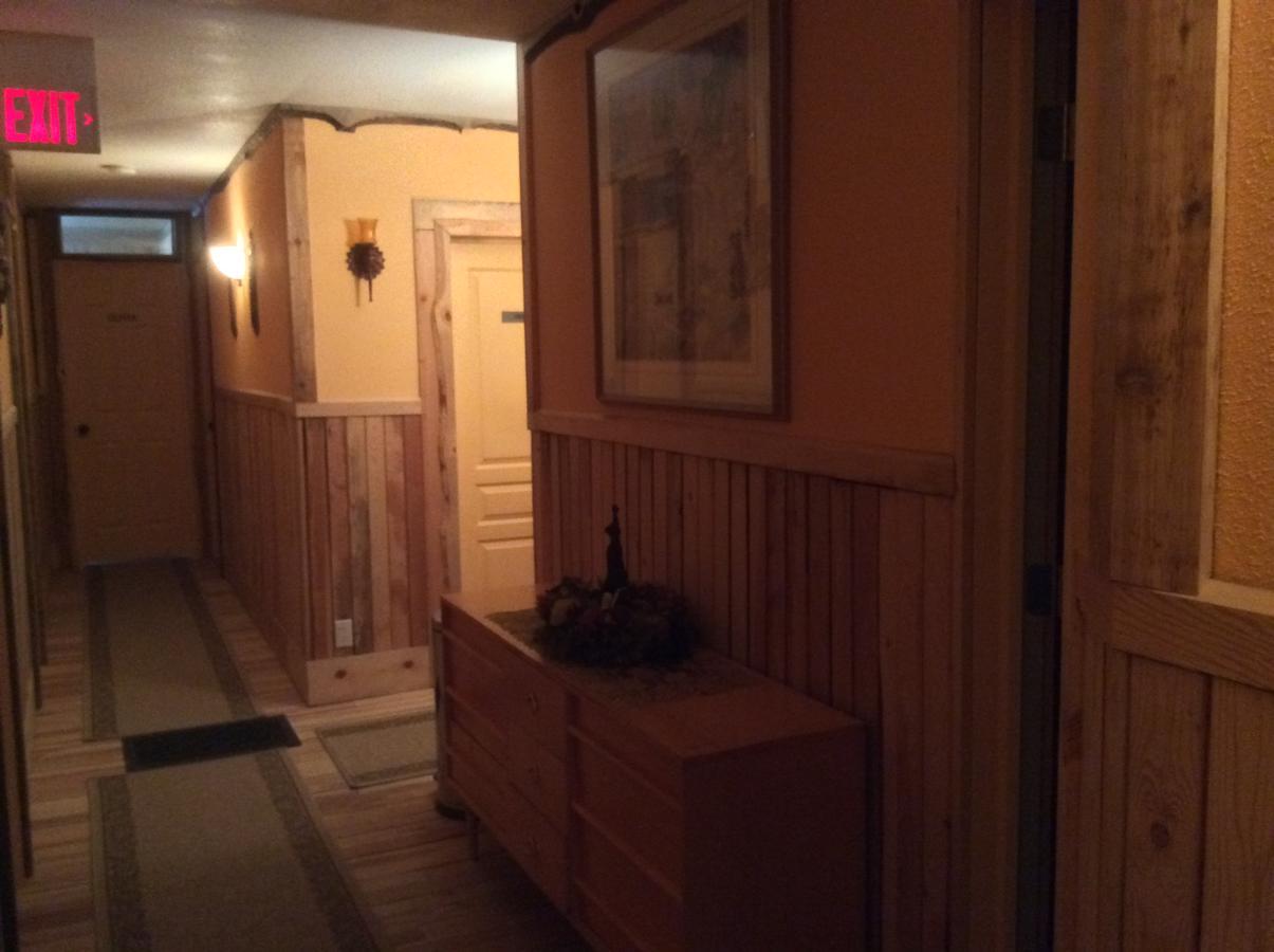 Hotel Midway エクステリア 写真